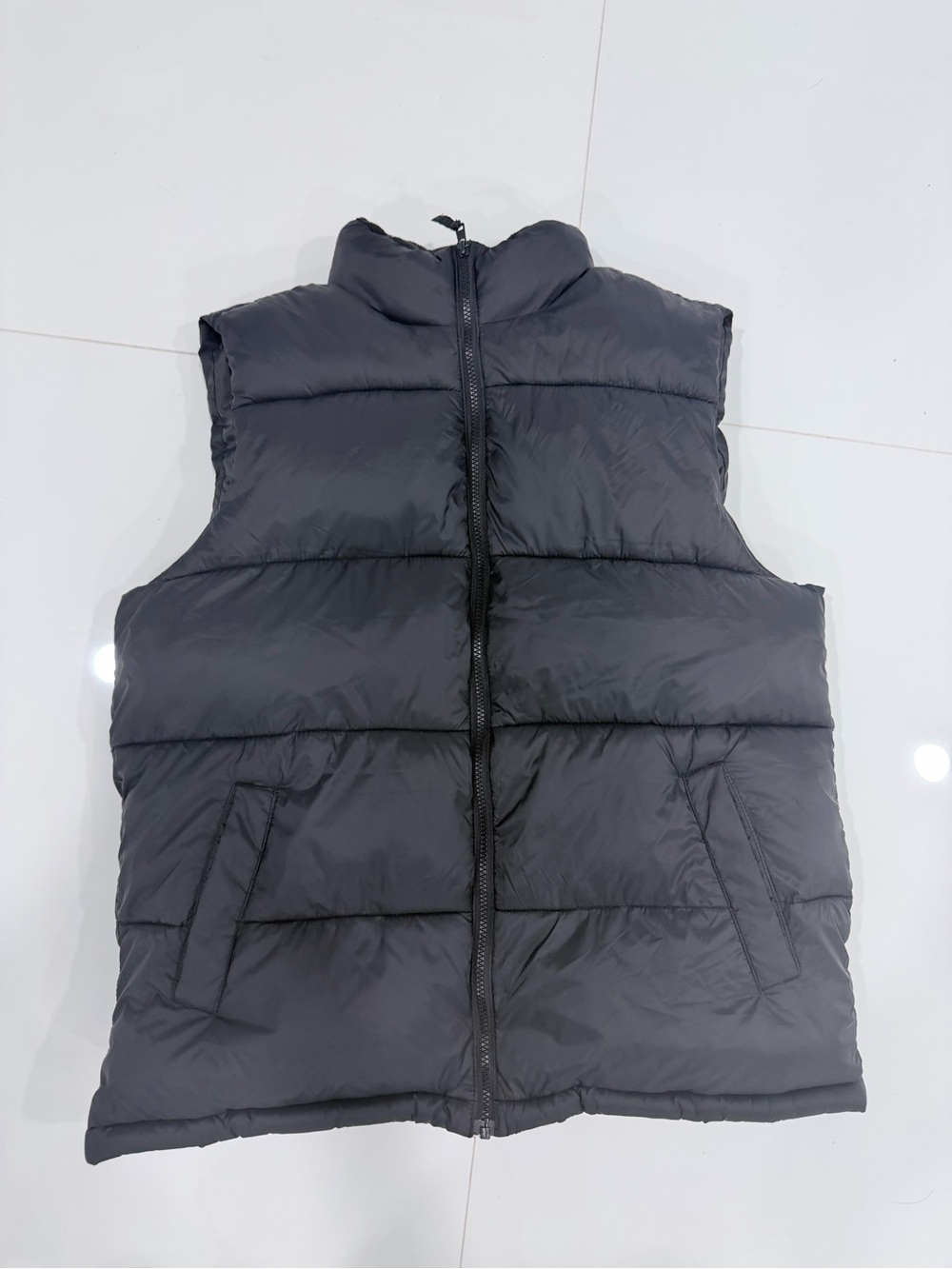 Old Navy Black Puffer Vest XL Minimal Streetwear Bubble Vest